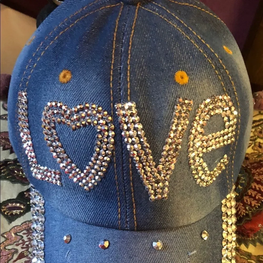 Women’s Love Cap “Hat”